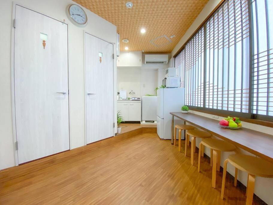 3F Guest House Netomari 西九条駅から徒歩2分 Osaka Exteriör bild